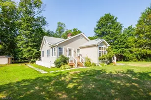 34 Leiv Eirikson Ave, Franklin Township, NJ 08540 - Photo 10