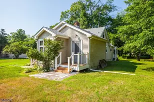 34 Leiv Eirikson Ave, Franklin Township, NJ 08540 - Photo 12