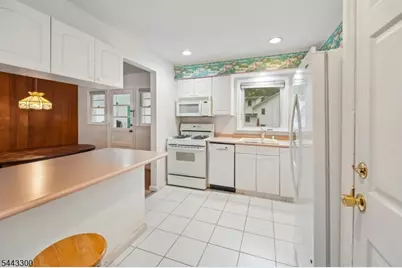 46 Lidgerwood Pkwy, Morristown, NJ 07960 - Photo 6