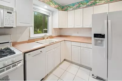46 Lidgerwood Pkwy, Morristown, NJ 07960 - Photo 8