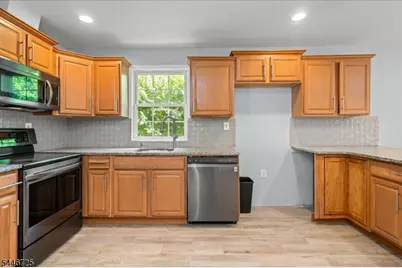 139 Harris Ave, Hopatcong, NJ 07874 - Photo 14