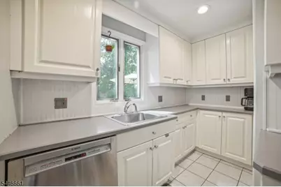 14 Edgewood Ter, Millburn, NJ 07041 - Photo 10