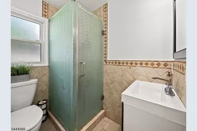79 Susan Ct, Clifton, NJ 07012 - Photo 10