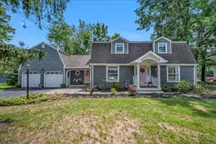 1094 Cambridge Ln, Bridgewater, NJ 08807 - Photo 2