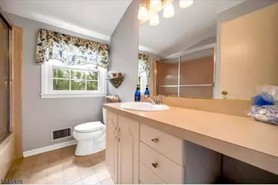 1094 Cambridge Ln, Bridgewater, NJ 08807 - Photo 36