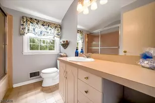 1094 Cambridge Ln, Bridgewater, NJ 08807 - Photo 36