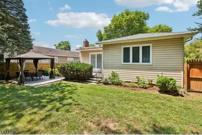 28 Warwick Cir, Springfield, NJ 07081 - Photo 24