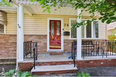 28 Warwick Cir, Springfield, NJ 07081 - Photo 2