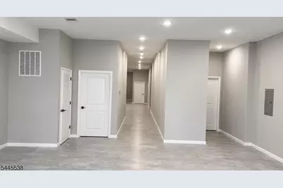 52 Holland St, Newark, NJ 07103 - Photo 12
