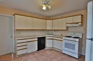 39 Chestnut St, Wallington, NJ 07057 - Photo 8