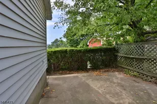39 Chestnut St, Wallington, NJ 07057 - Photo 6