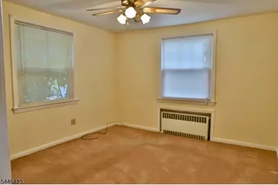 39 Chestnut St, Wallington, NJ 07057 - Photo 12