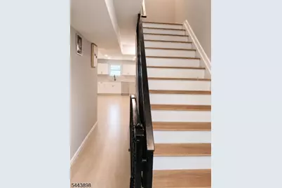 52 Holland St, Newark, NJ 07103 - Photo 4
