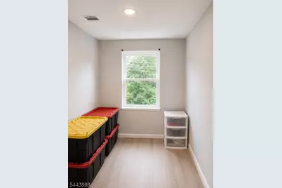 52 Holland St, Newark, NJ 07103 - Photo 8