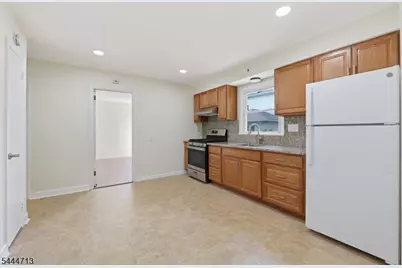 322 Broughton Ave, Bloomfield, NJ 07003 - Photo 8