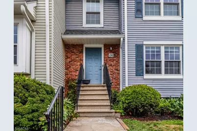 136 Coburn Ln, Franklin Township, NJ 08873 - Photo 4