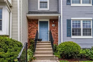 136 Coburn Ln, Franklin Township, NJ 08873 - Photo 4