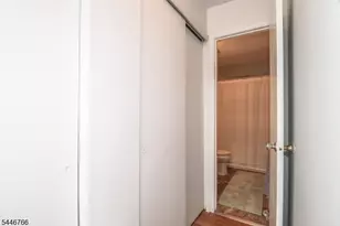 136 Coburn Ln, Franklin Township, NJ 08873 - Photo 20