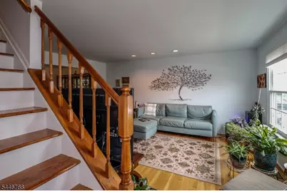 136 Coburn Ln, Franklin Township, NJ 08873 - Photo 6