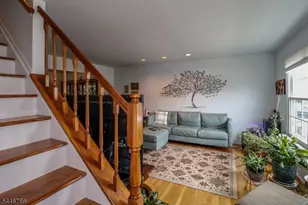 136 Coburn Ln, Franklin Township, NJ 08873 - Photo 6