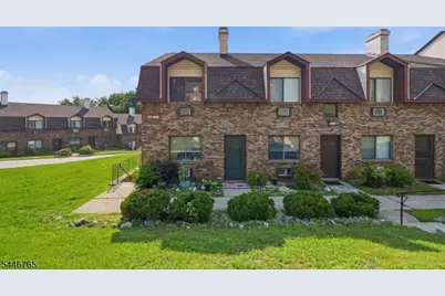 17 Great Gorge Ter, Vernon Twp., NJ 07462 - Photo 2