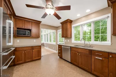 22 Bromley Ct, New Providence, NJ 07974 - Photo 2