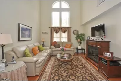 67 Washington Ct, Montville Township, NJ 07082 - Photo 2