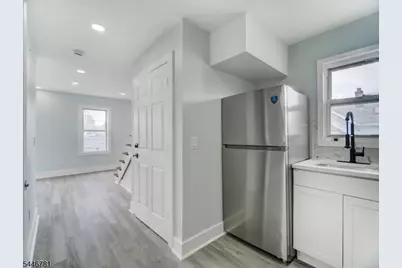 351 Railroad Ave, Hackensack, NJ 07601 - Photo 12