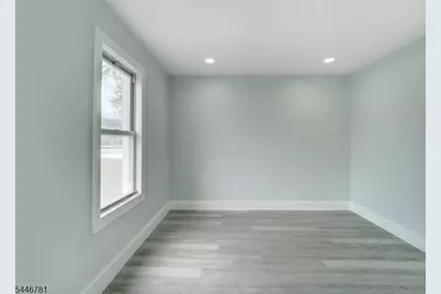351 Railroad Ave, Hackensack, NJ 07601 - Photo 8