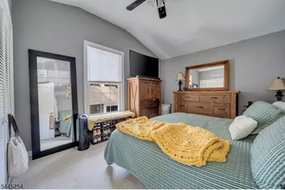 26 Mackenzie Rd, Hampton Boro, NJ 08827 - Photo 14
