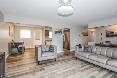 31 Woodview Ave, Woodbridge Township, NJ 08863 - Photo 6