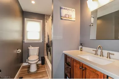 31 Woodview Ave, Woodbridge Township, NJ 08863 - Photo 14