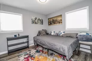 31 Woodview Ave, Woodbridge Township, NJ 08863 - Photo 16