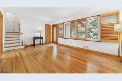 17 Westland Rd, Verona, NJ 07044 - Photo 6