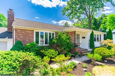 42 Sandy Hill Rd, Westfield, NJ 07090 - Photo 2