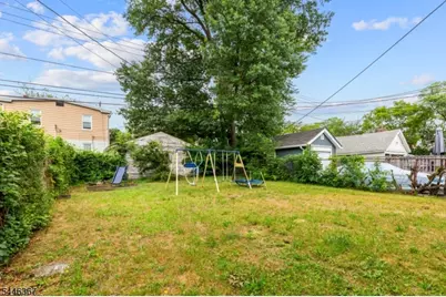 37 Newfield St, East Orange, NJ 07017 - Photo 20