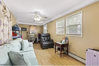 37 Newfield St, East Orange, NJ 07017 - Photo 4