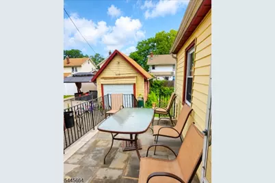 39 Hollywood Ave, Hillside, NJ 07205 - Photo 6