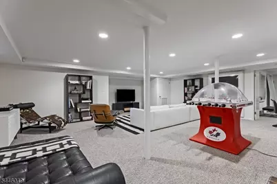 4 Marquette Rd, Montclair, NJ 07043 - Photo 30