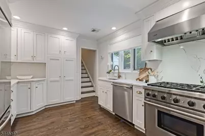 4 Marquette Rd, Montclair, NJ 07043 - Photo 16