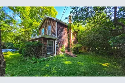57 Grove St, Chester, NJ 07930 - Photo 2