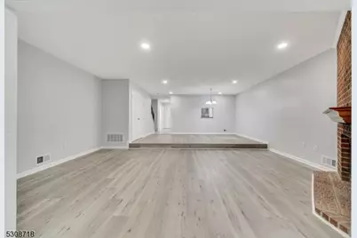 7 Kirby Ln, Franklin Township, NJ 08823 - Photo 16