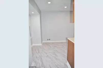 7 Kirby Ln, Franklin Township, NJ 08823 - Photo 6