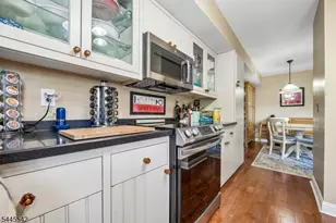 92 Ashley Ct, Bedminster Township, NJ 07921 - Photo 8