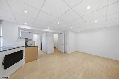 539 So Beverwyck Rd, Parsippany, NJ 07054 - Photo 30