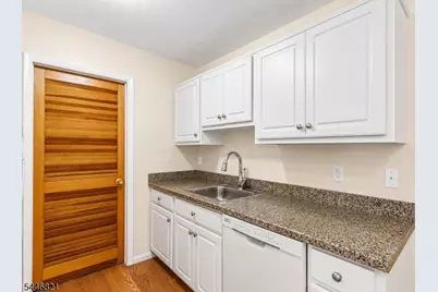 555 Riverside Ave #9, Rutherford, NJ 07070 - Photo 8