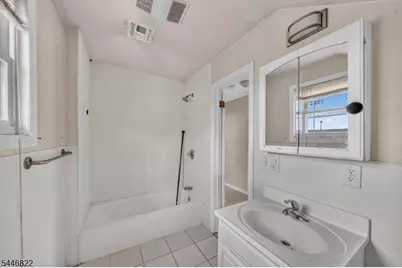 114 Peck Ave, Newark, NJ 07107 - Photo 14
