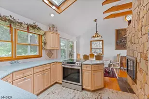 21 Maple Pkwy, Sparta Township, NJ 07871 - Photo 20