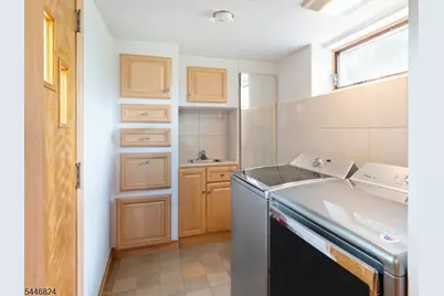 21 Maple Pkwy, Sparta Township, NJ 07871 - Photo 18
