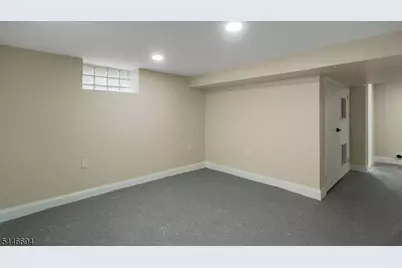 141 Lenox Ave, Irvington, NJ 07111 - Photo 10